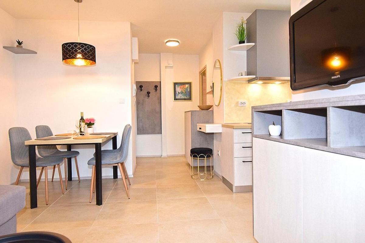 Sole Pula Apartman-Near Beach Exterior foto